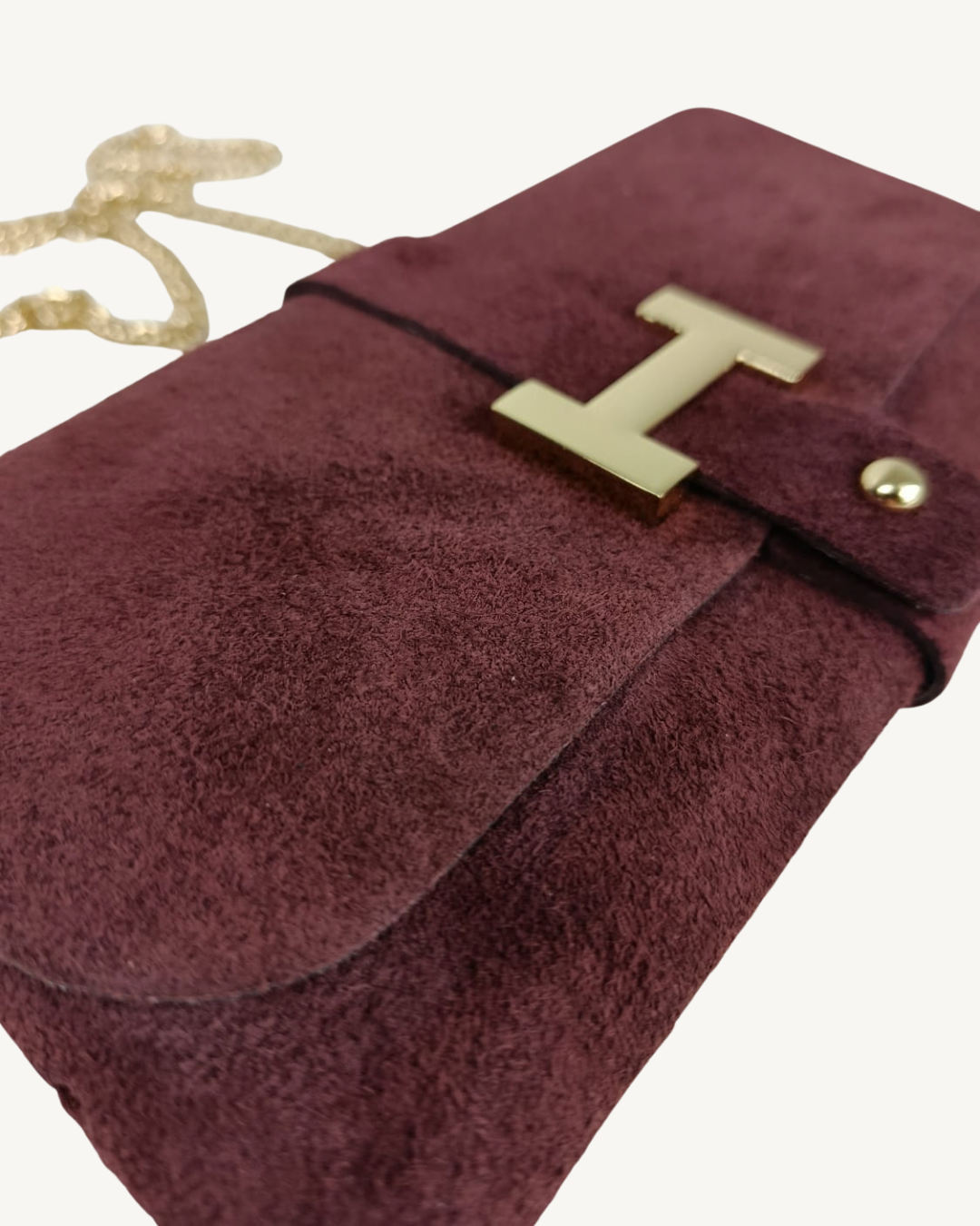 Bolso de ante italiano con cadena dorada
