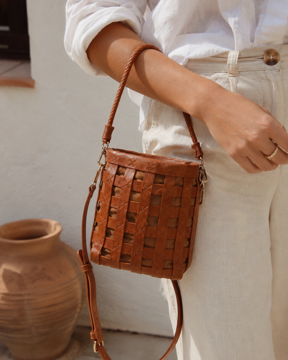 Bolso Cubo Trenzado Camel Mujer