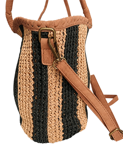 Shopper-Tasche aus geflochtenem Bast in Schwarz-Beige