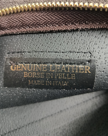 Damenhandtasche aus echtem Wildleder mit goldenem Ringgriff und Umhängeriemen