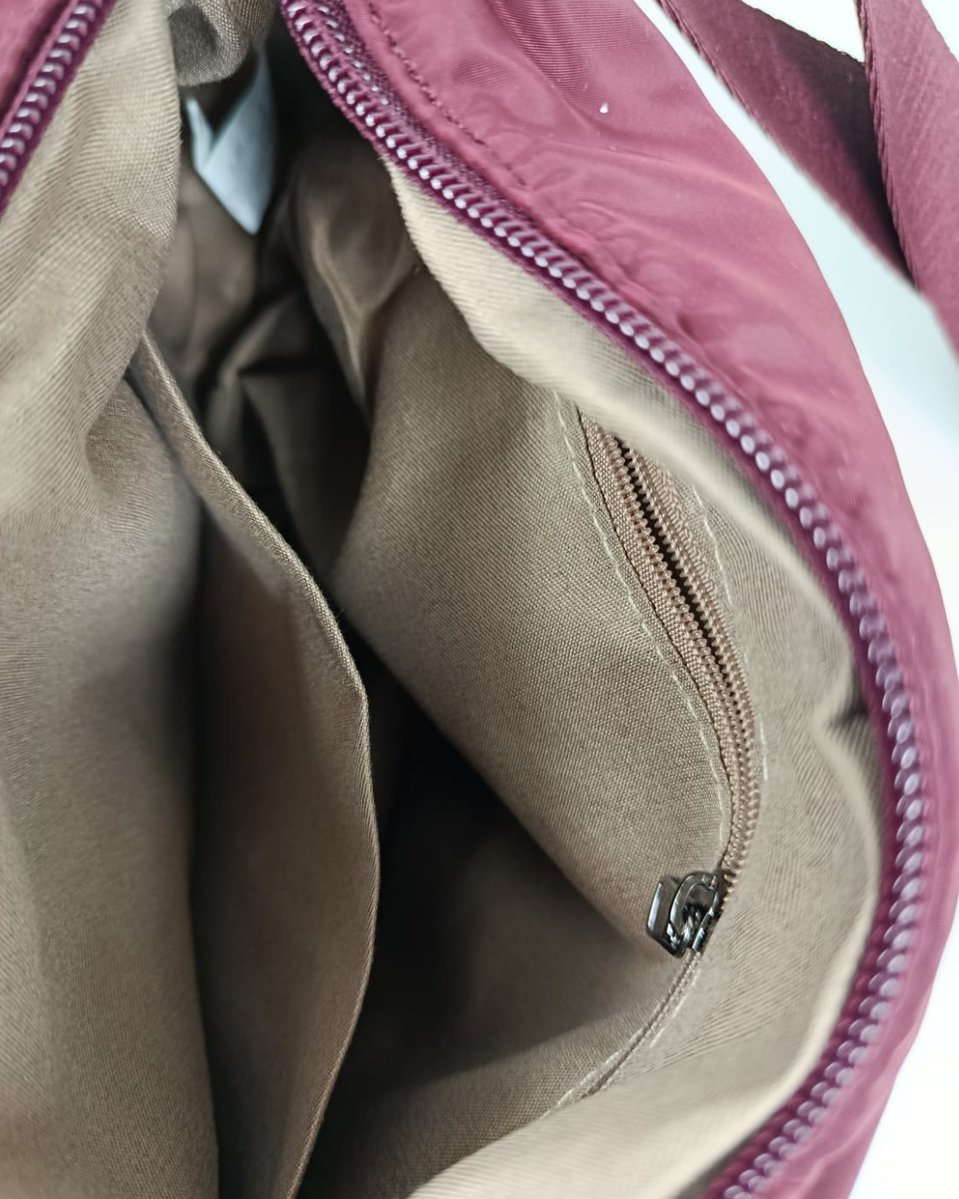 Women's Multi-Pocket Nylon Crossbody Bag with Zipper