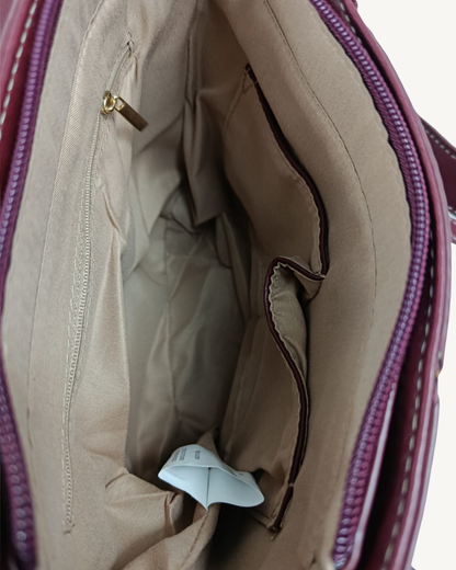 Sac à main bandoulière femme avec rabat bordeaux et bandoulière réglable