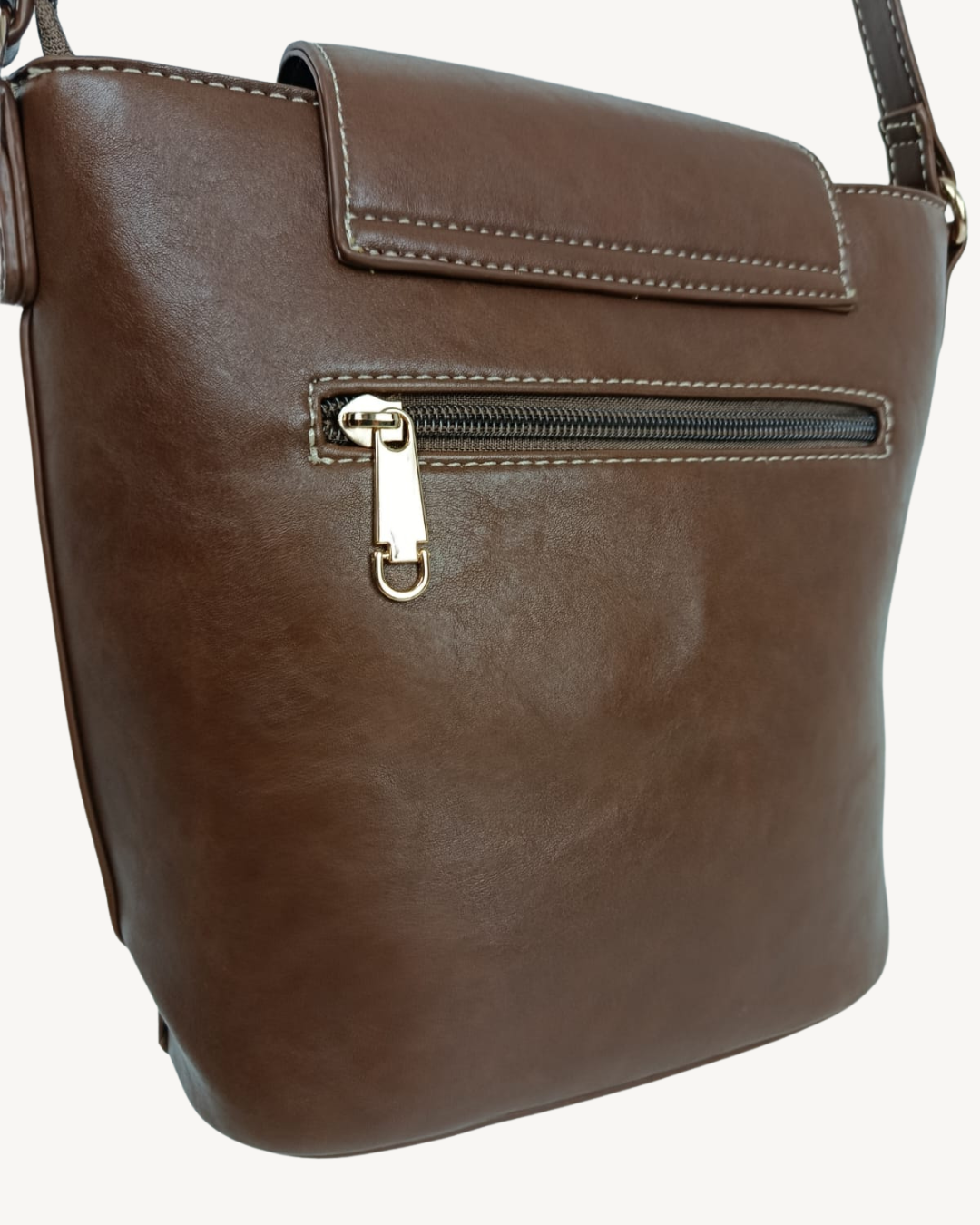 Sac à main bandoulière femme avec rabat bordeaux et bandoulière réglable