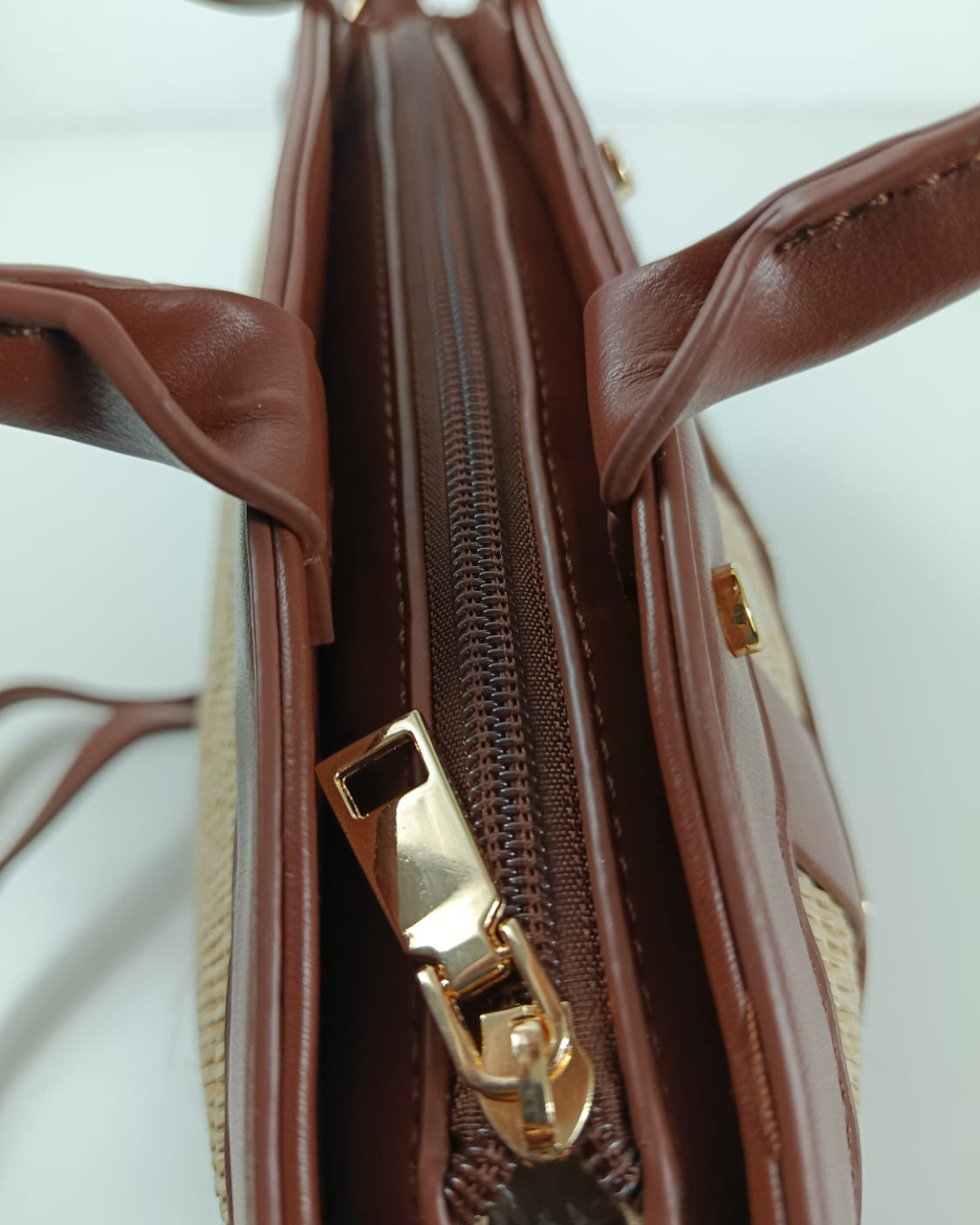 Bolso Capazo Rafia Metalizado Champagne con Bandolera