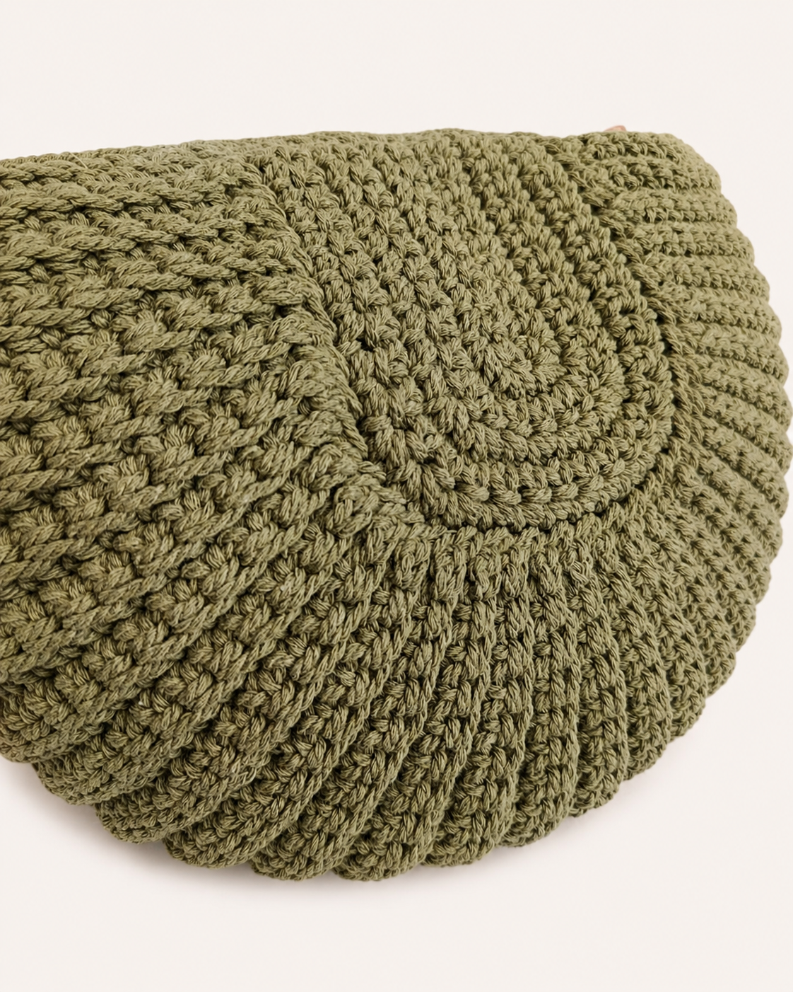 Bolso Bandolera Crochet Verde Oliva con Solapa Camel
