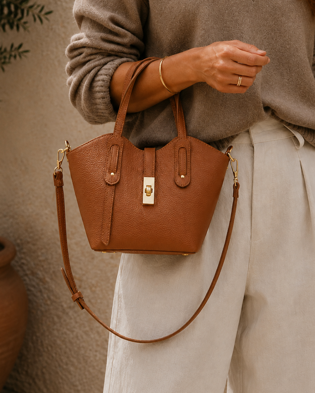 Elegant Italian Leather Handbag Crossbody Made in Italy